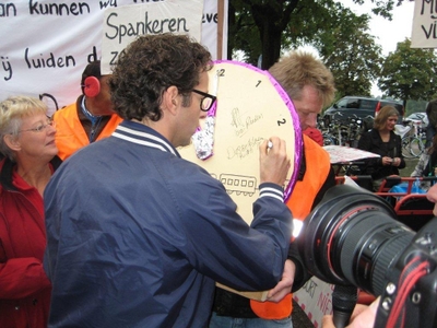 Jeroen Dijsselbloem aanwezig bij demonstratie