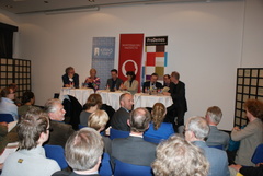 Mat Herben, Thom de Graaf, Wouke van Scherrenburg, Kerstin Schweighöfer, Gerrit Voerman, Tom van der Meer