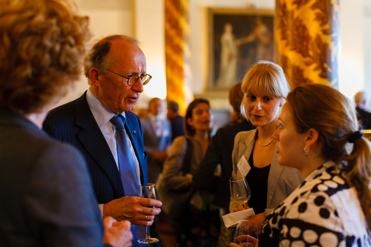 Fred de Graaf in gesprek met Gerdien Knikker (Montesquieu Instituut Den Haag) en Nicole Segers (Montesquieu Instituut Den Haag)