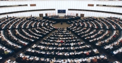 Europees Parlement: vrouwenbesnijdenis wereldwijd uitbannen