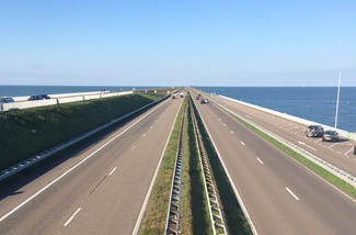 afsluitdijk